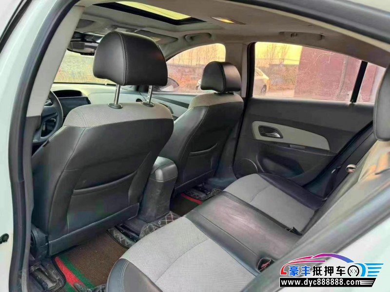 14年雪佛兰科鲁兹轿车抵押车出售