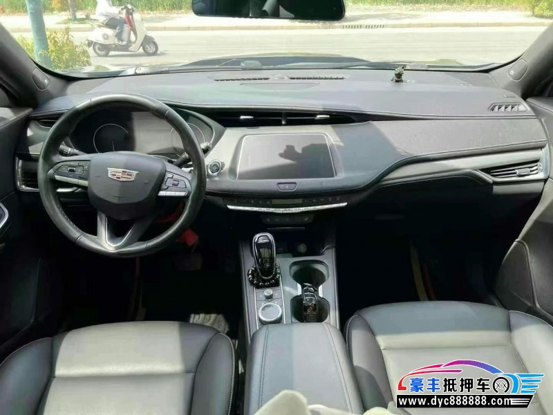 21年凯迪拉克XT4轿车抵押车出售