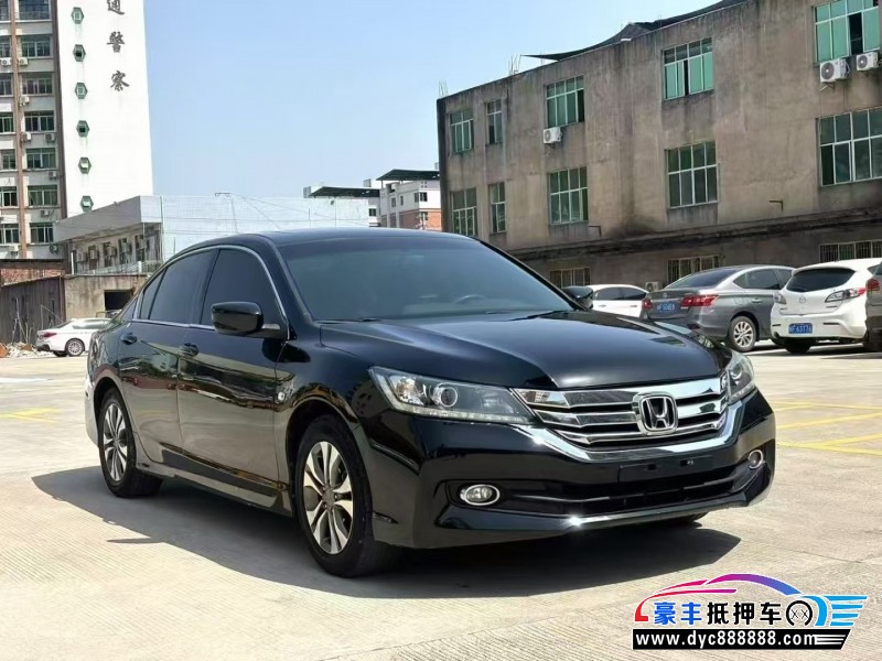16年本田雅阁轿车抵押车出售