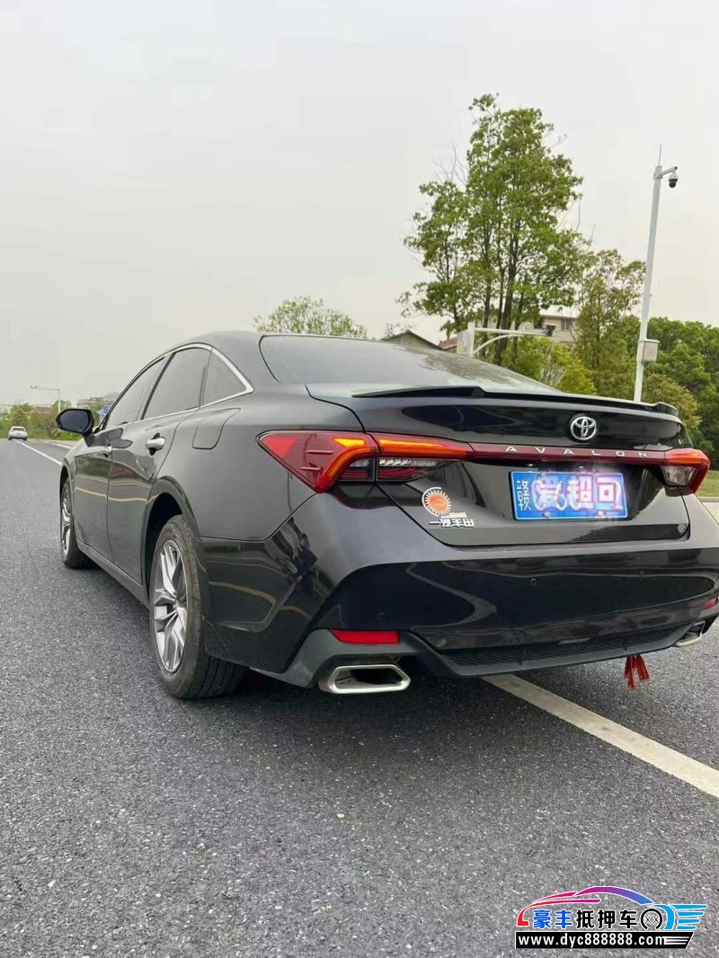 21年丰田亚洲龙轿车抵押车出售