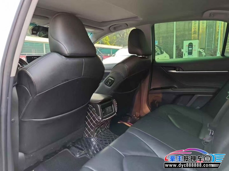 21年丰田凯美瑞轿车抵押车出售