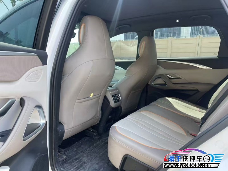 24年比亚迪宋轿车抵押车出售