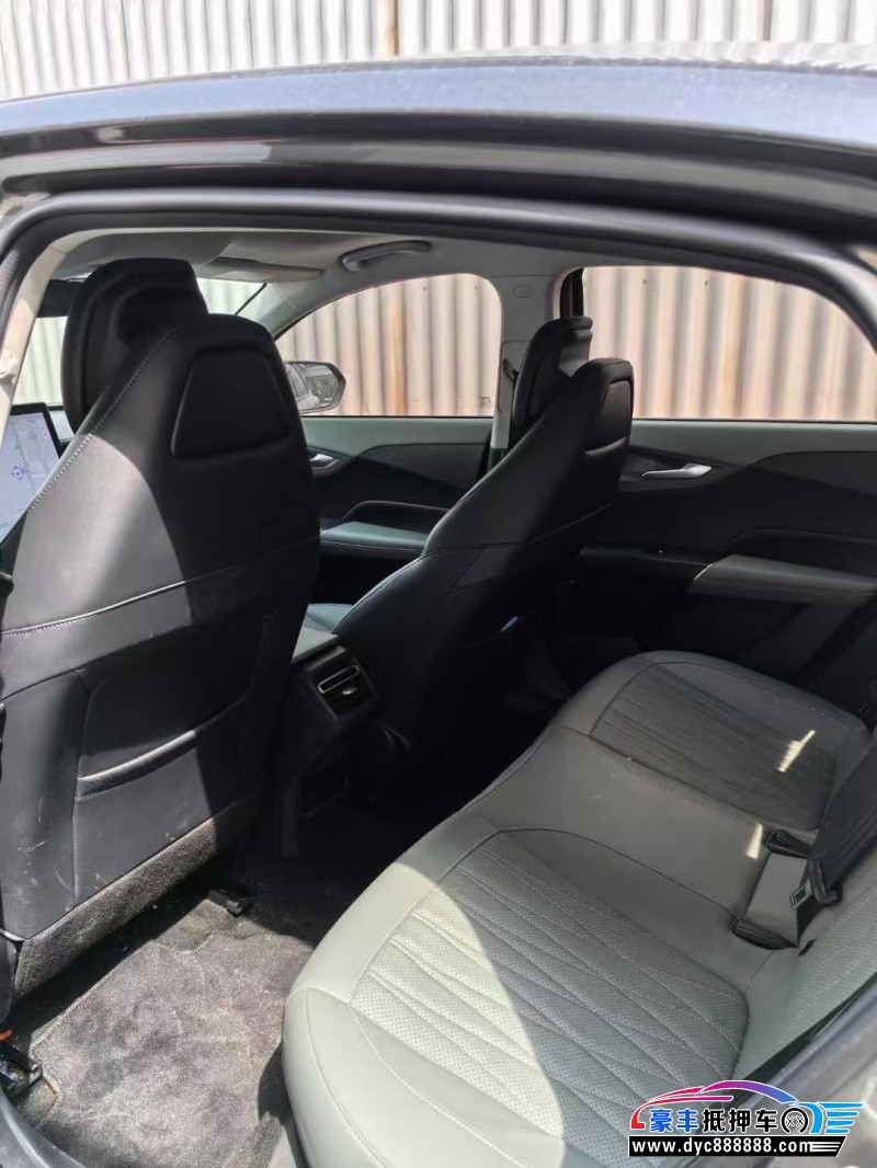 23年长安逸达轿车抵押车出售