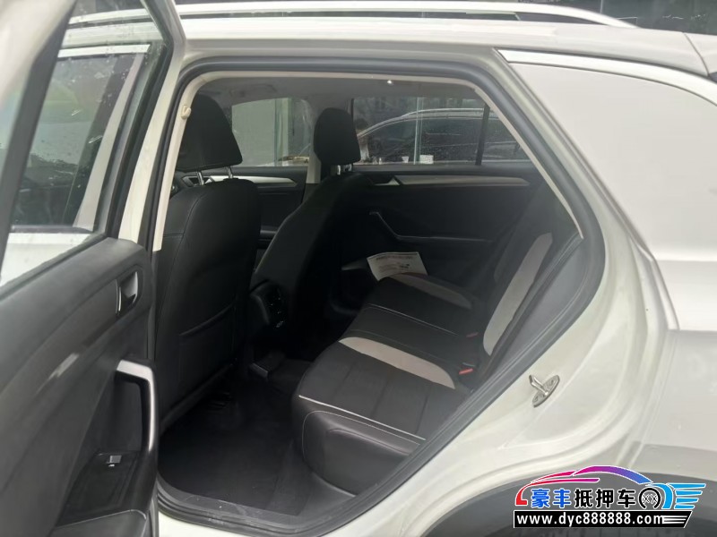 20年大众探歌轿车抵押车出售