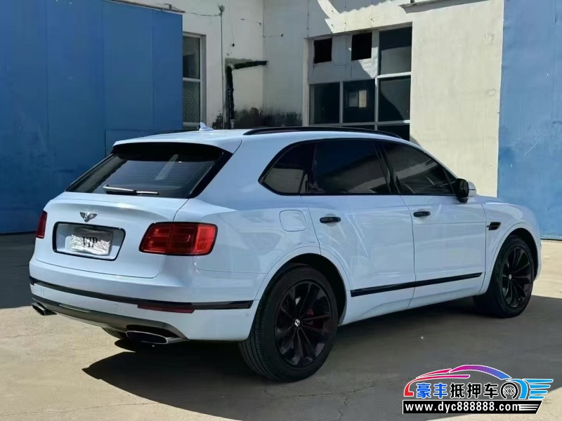 18年宾利添越SUV抵押车出售