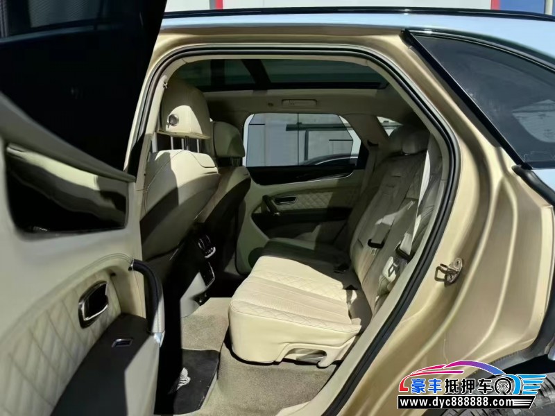 18年宾利添越SUV抵押车出售