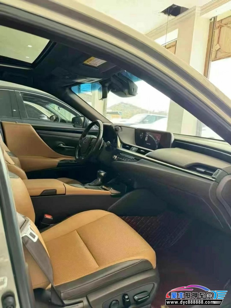 21年雷克萨斯ES轿车抵押车出售