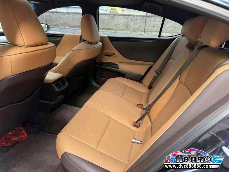 21年雷克萨斯ES轿车抵押车出售