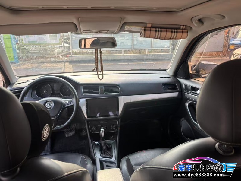 17年大众朗逸轿车抵押车出售