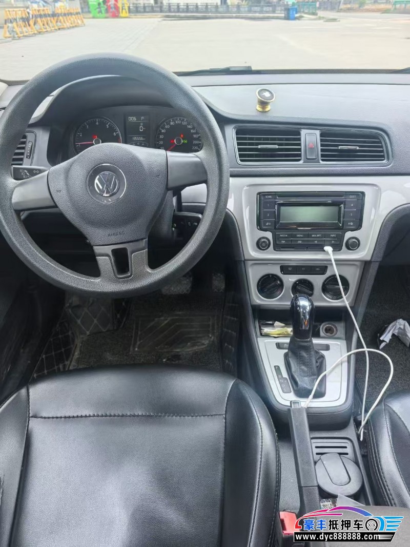 16年大众朗逸轿车抵押车出售