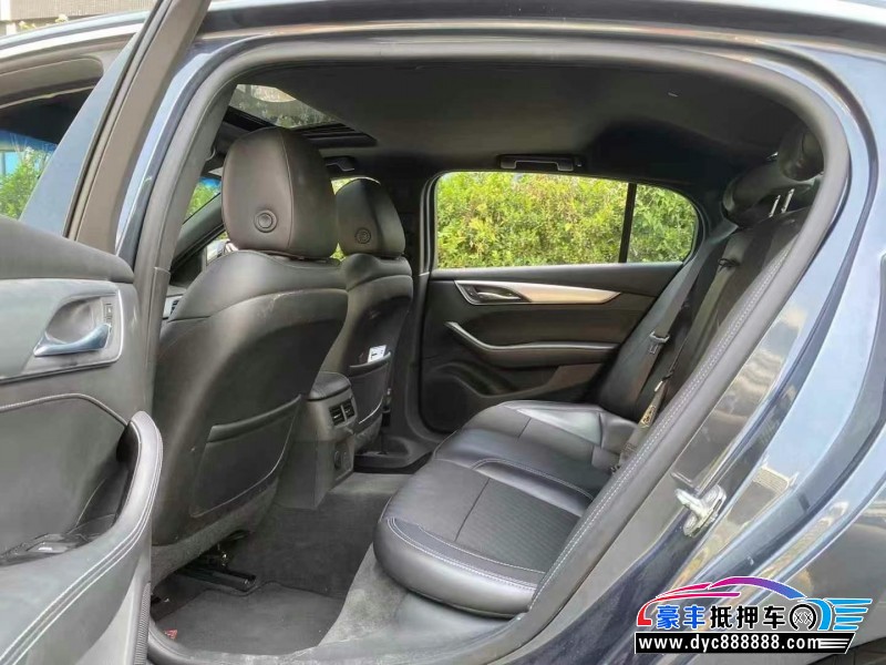 21年凯迪拉克CT5轿车抵押车出售