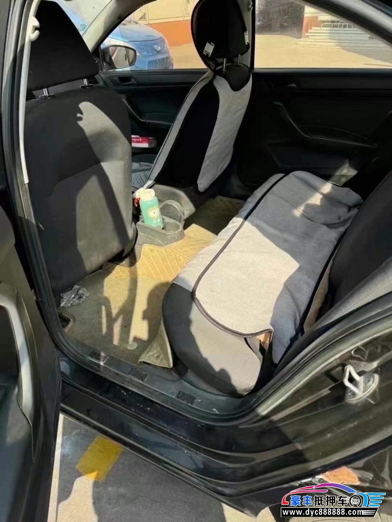 16年大众桑塔纳轿车抵押车出售