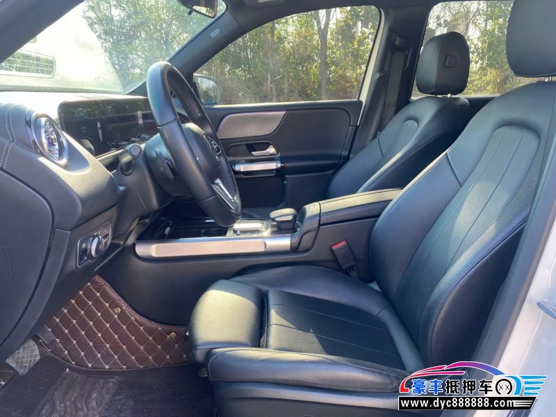 22年奔驰GLB轿车抵押车出售