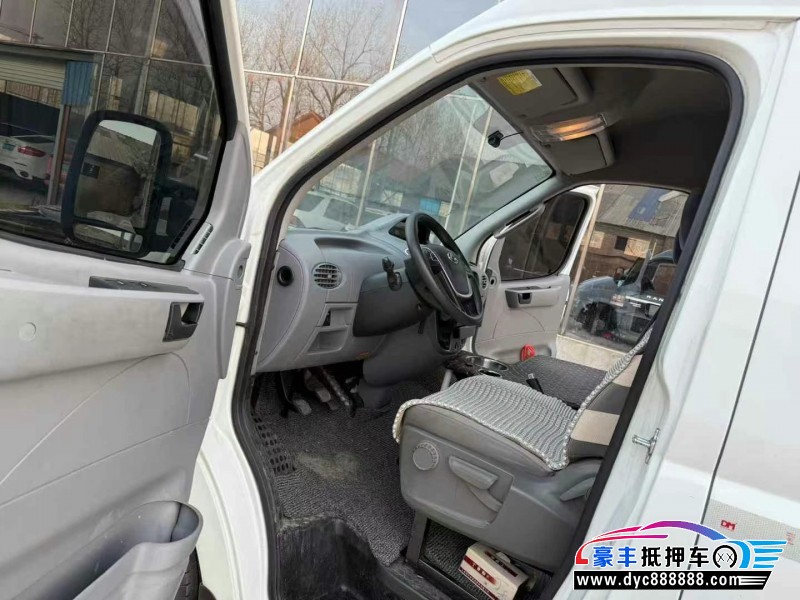 23年上汽大通V80微面抵押车出售