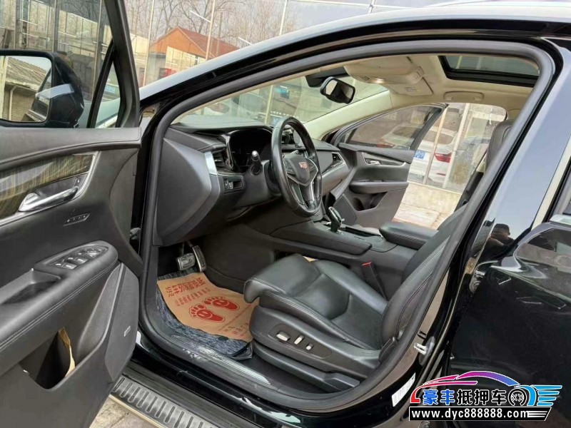 17年凯迪拉克XT5轿车抵押车出售