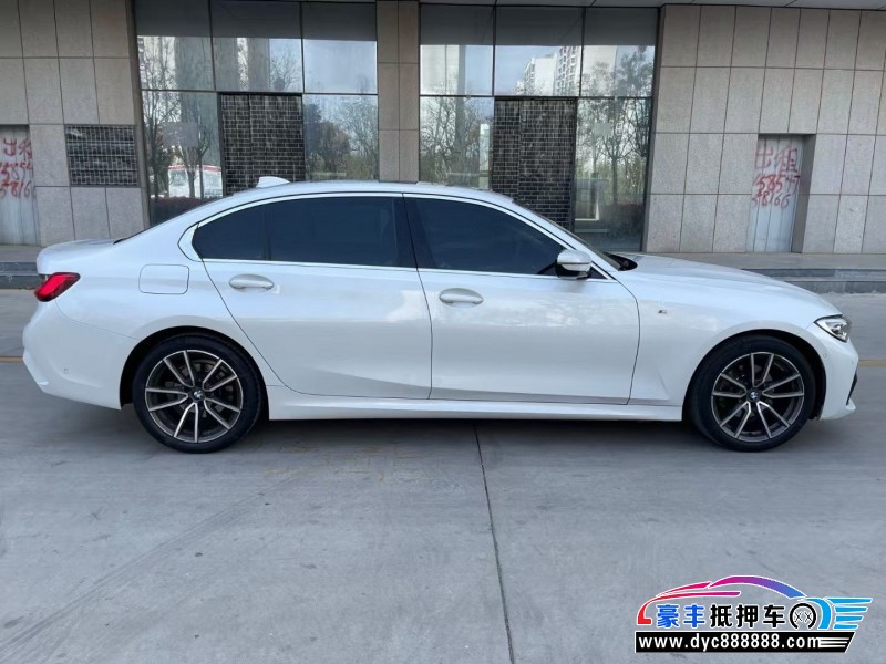 20年宝马3系轿车抵押车出售