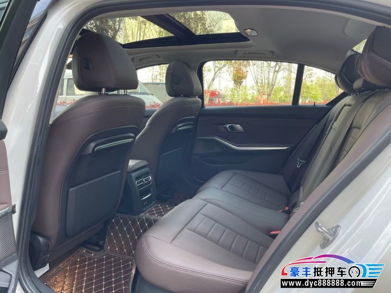 20年宝马3系轿车抵押车出售