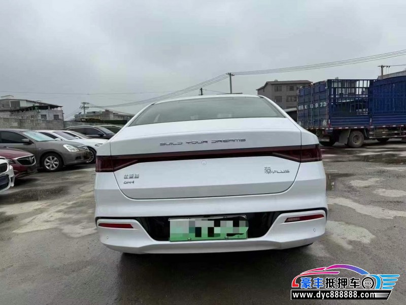 25年比亚迪秦轿车抵押车出售