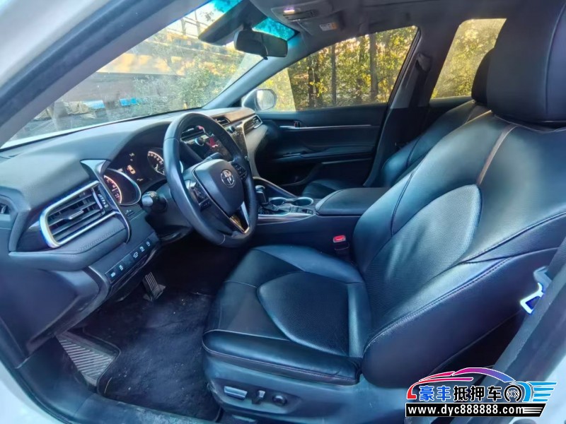 21年丰田凯美瑞轿车抵押车出售