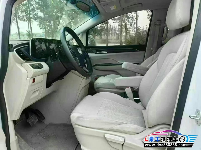 22年别克GL8轿车抵押车出售