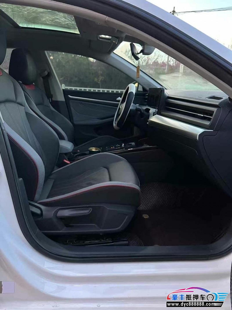 22年大众凌渡轿车抵押车出售