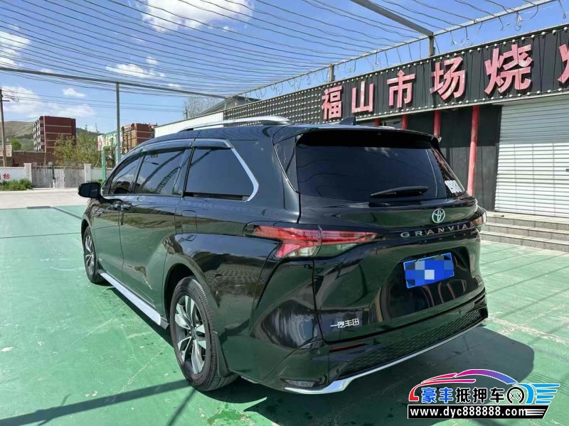 24年丰田格瑞维亚轿车抵押车出售