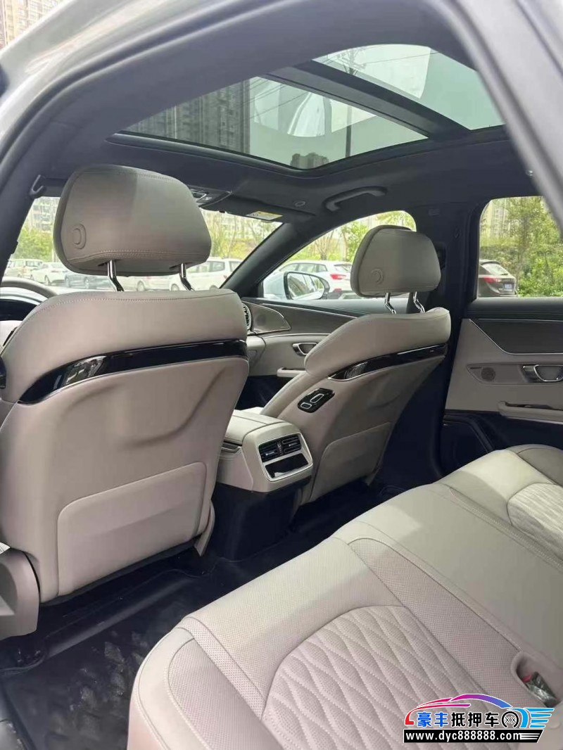 25年比亚迪汉轿车抵押车出售