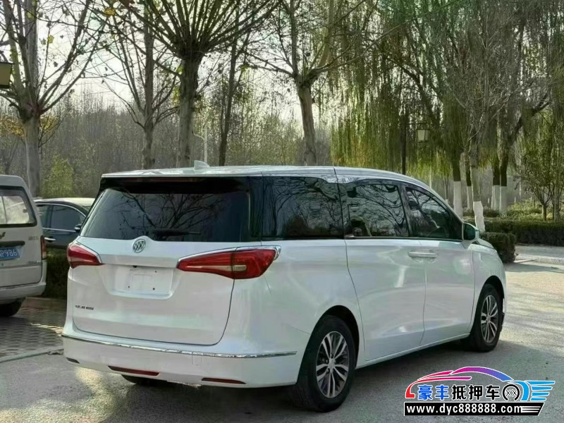 19年别克GL8轿车抵押车出售