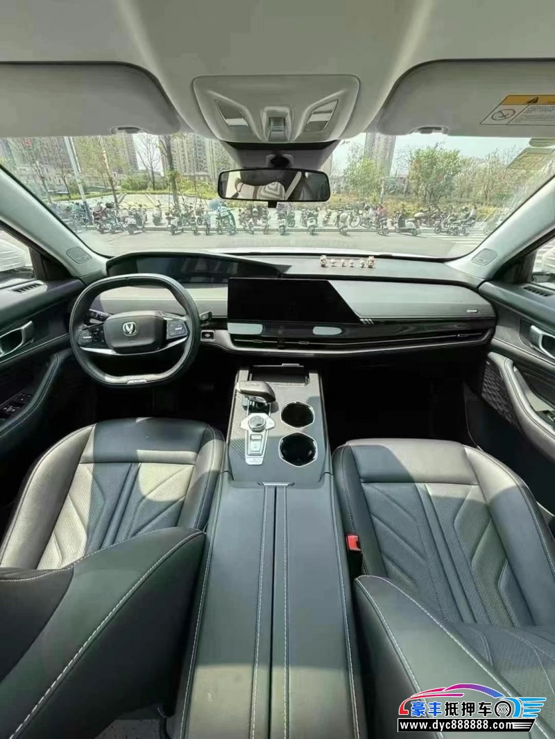 23年长安长安UNI轿车抵押车出售