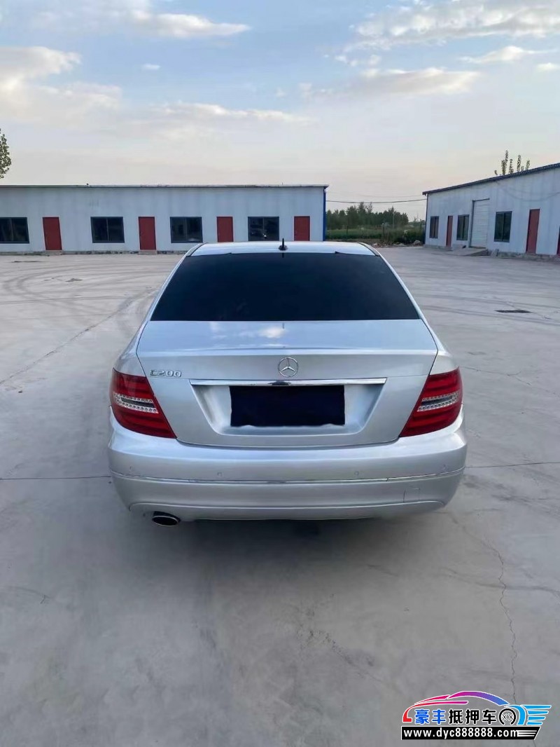 11年奔驰C轿车抵押车出售