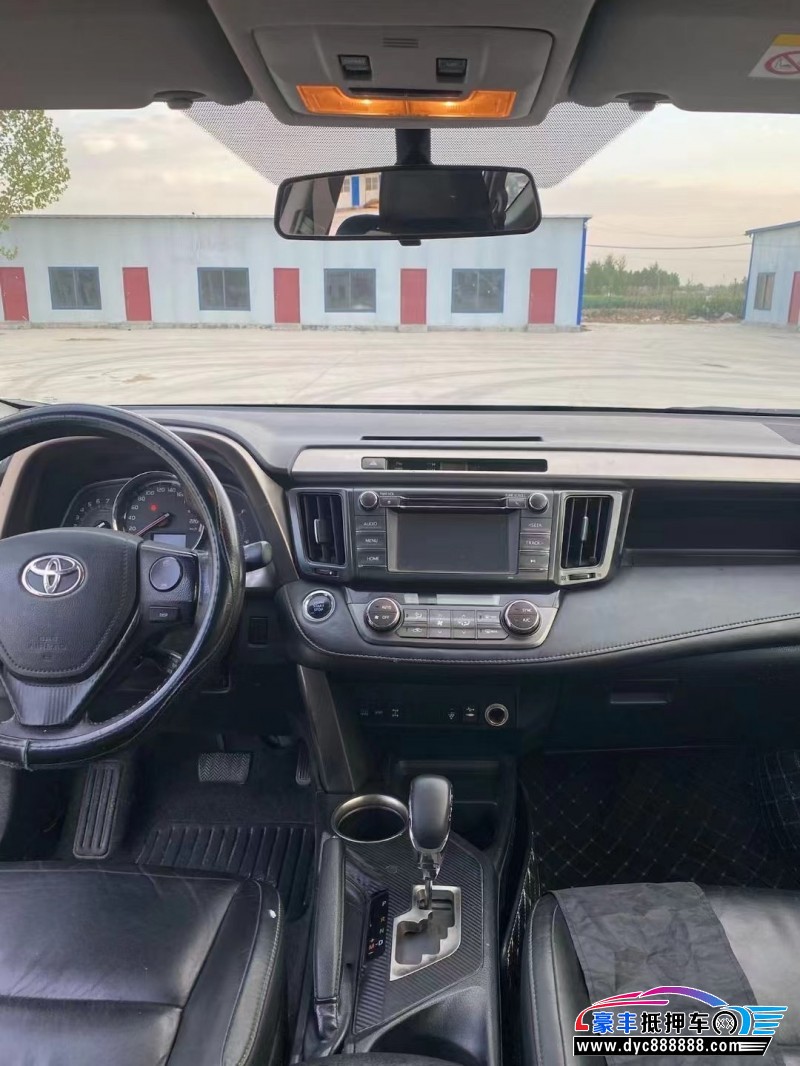 14年丰田RAV4轿车抵押车出售