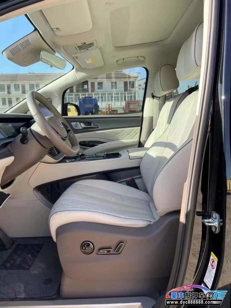 23年腾势D9轿车抵押车出售