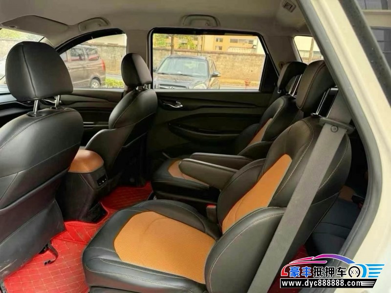 22年五菱汽车五菱宏光S3轿车抵押车出售