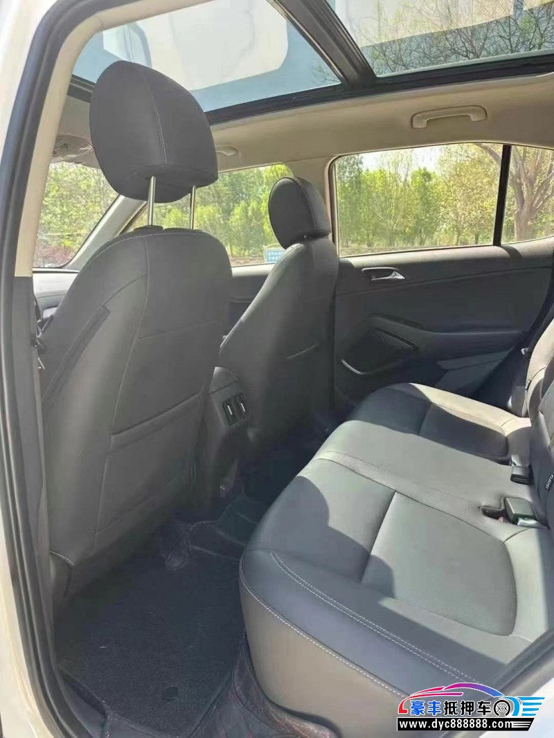 21年现代ix35轿车抵押车出售