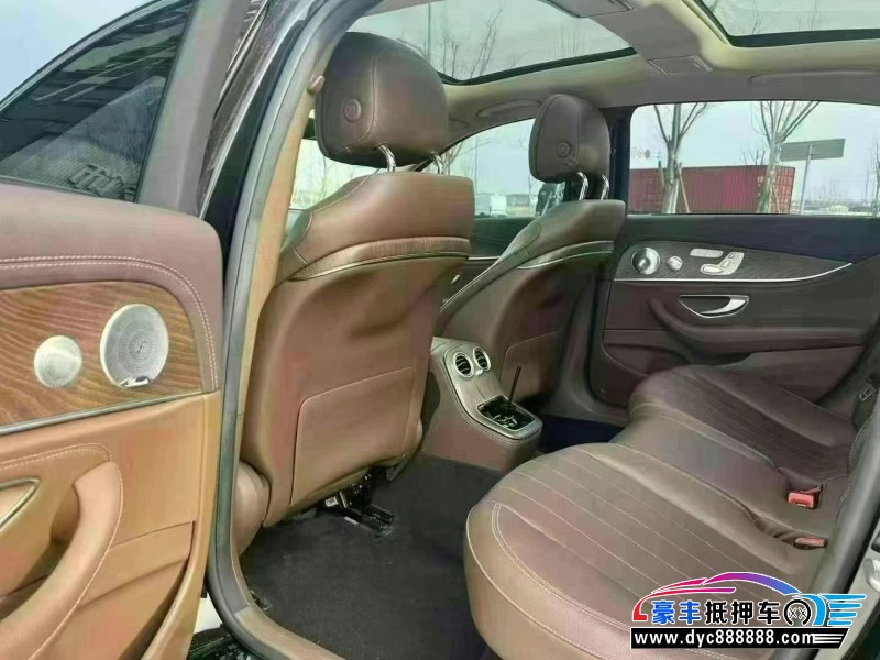 21年奔驰E轿车抵押车出售