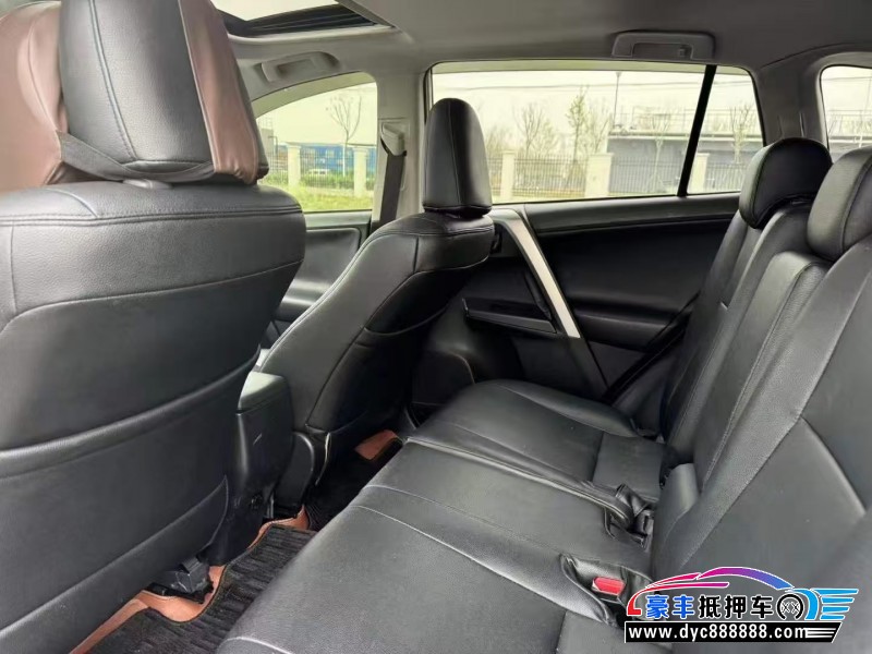 19年丰田RAV4轿车抵押车出售