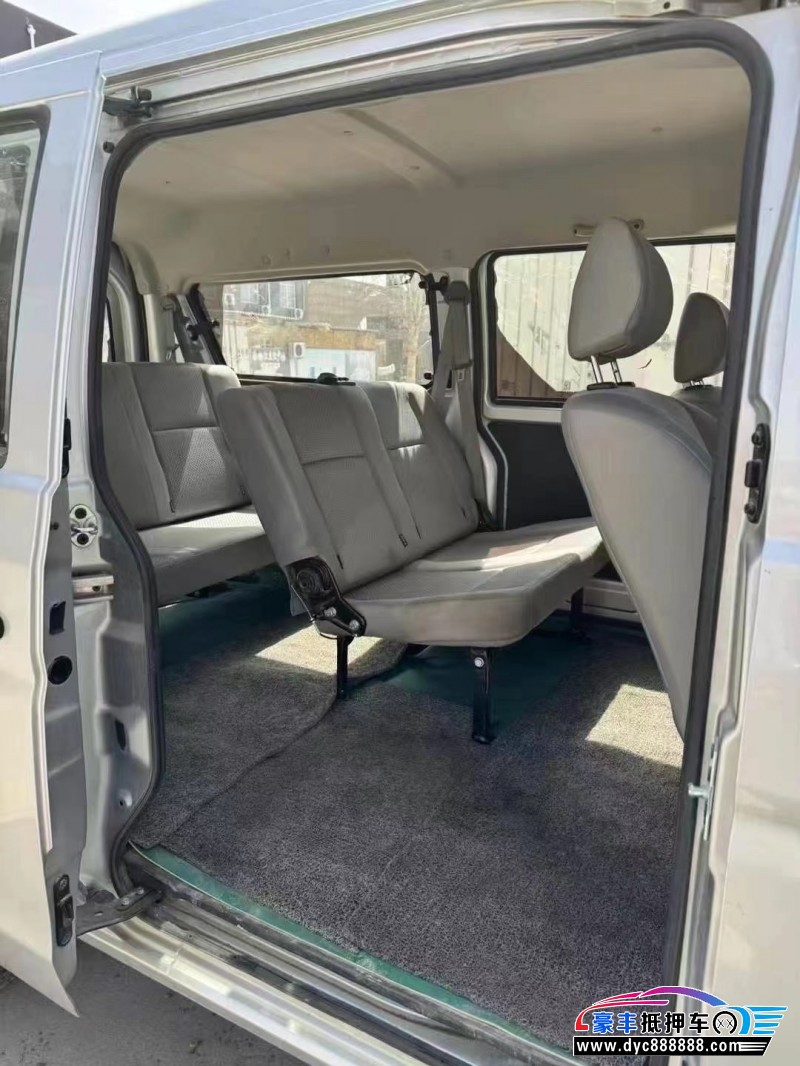 22年金杯小海狮X30轿车抵押车出售