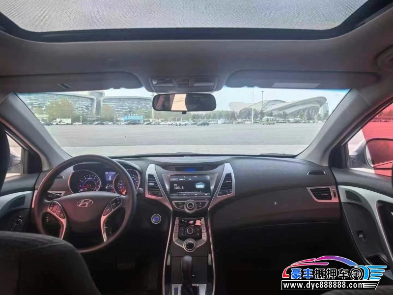 16年现代朗动轿车抵押车出售