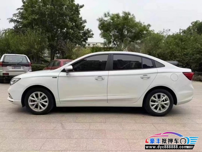 20年荣威i5轿车抵押车出售