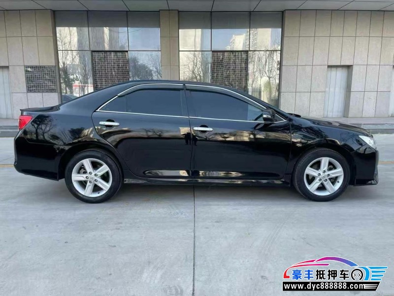 13年丰田凯美瑞轿车抵押车出售