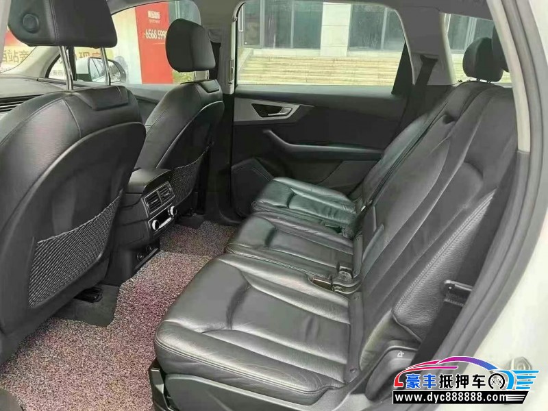 19年奥迪Q7轿车抵押车出售