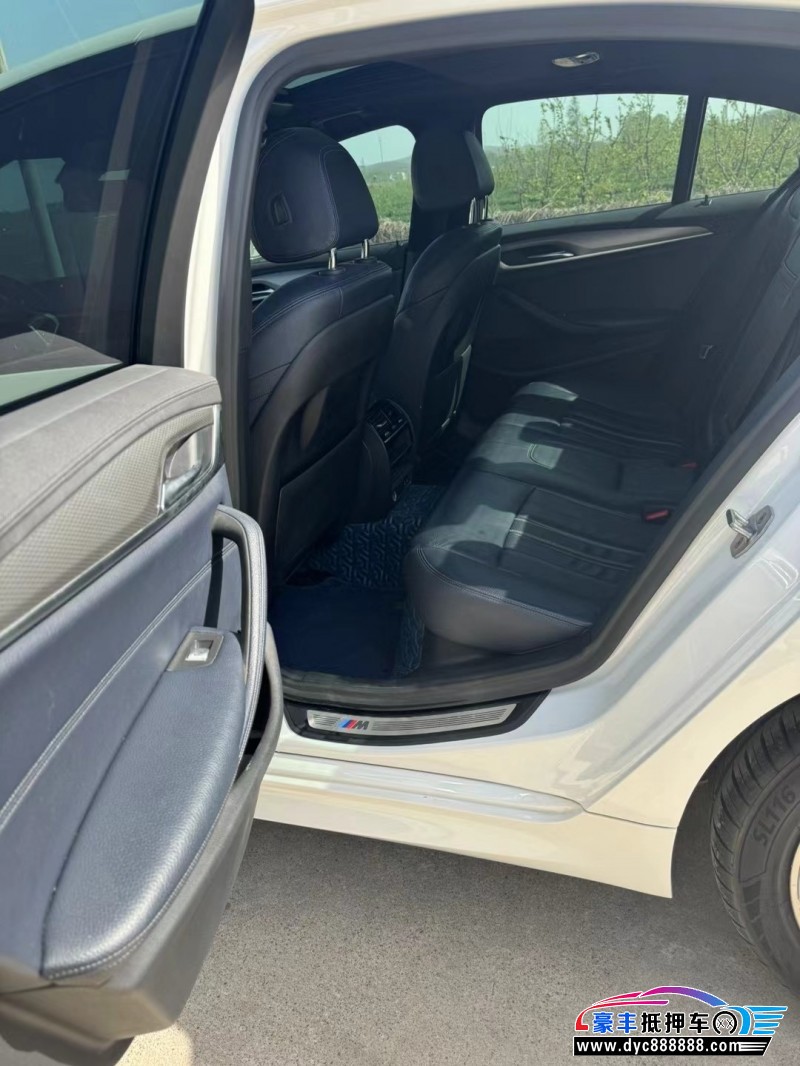 20年宝马5系轿车抵押车出售