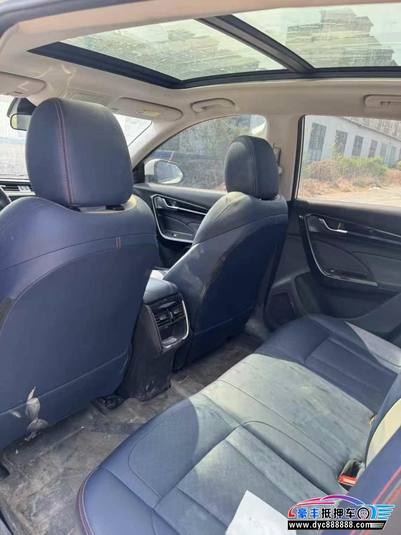 22年东风AX7轿车抵押车出售