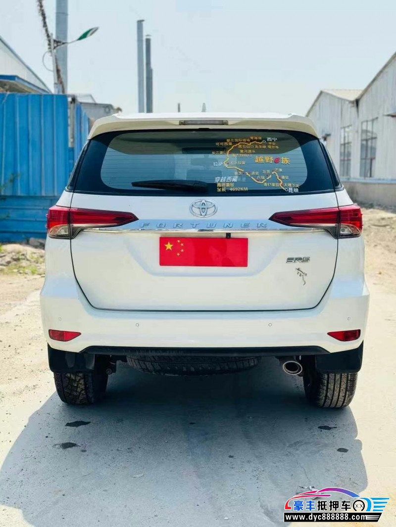 20年丰田奔跑者轿车抵押车出售