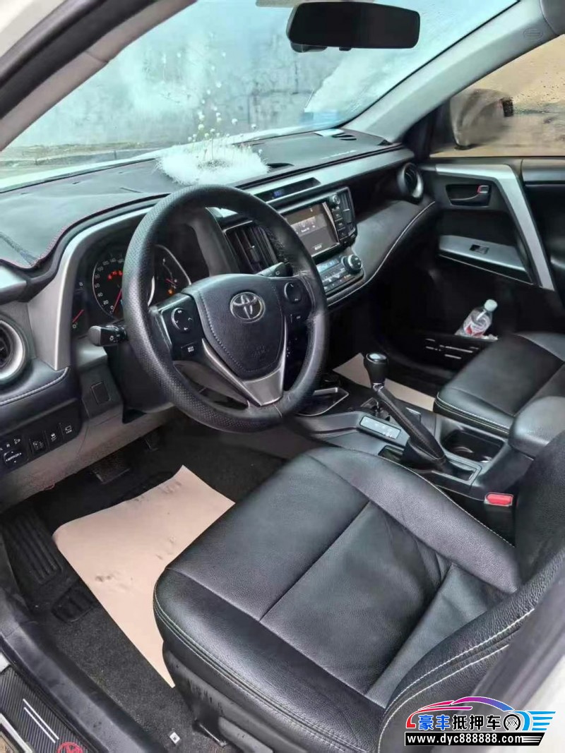 17年丰田RAV4轿车抵押车出售