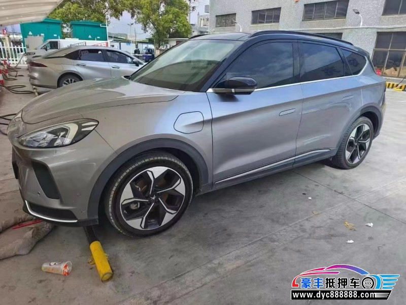 22年极狐阿尔法T轿车抵押车出售