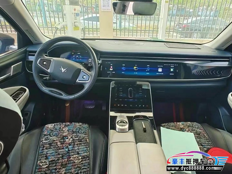 22年极狐阿尔法T轿车抵押车出售