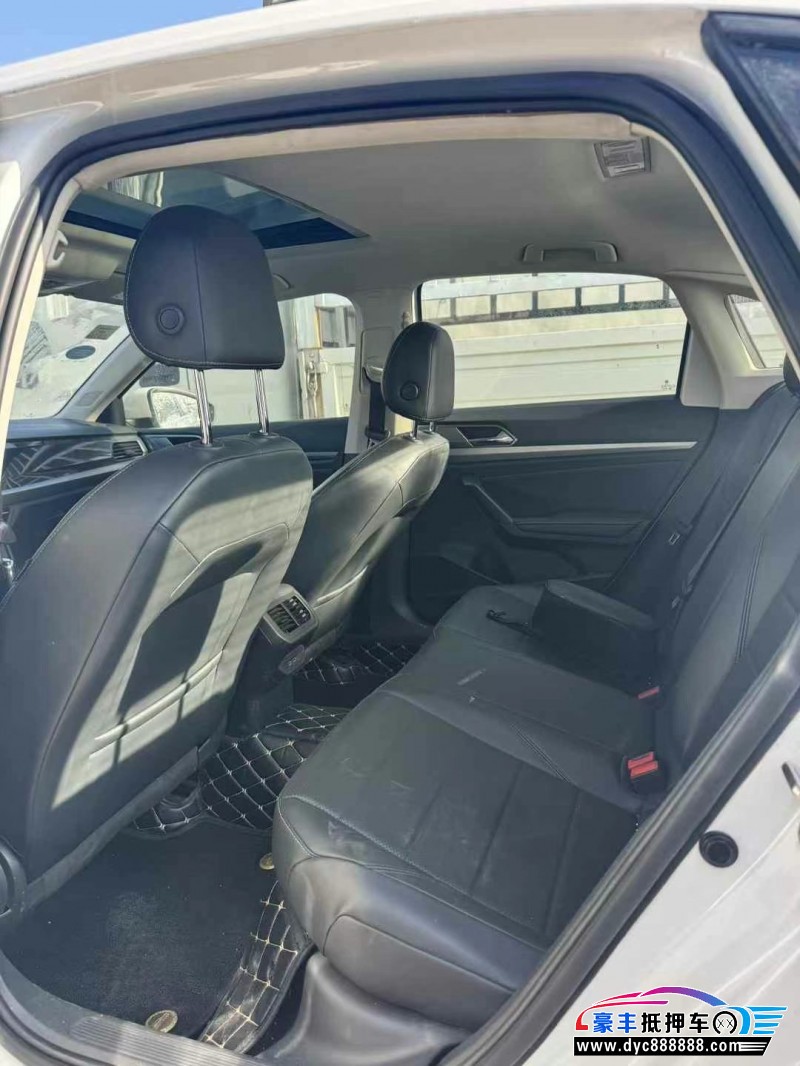 18年大众朗逸轿车抵押车出售