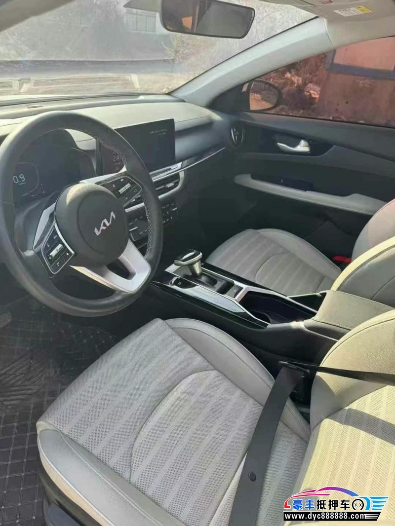 23年起亚K3轿车抵押车出售