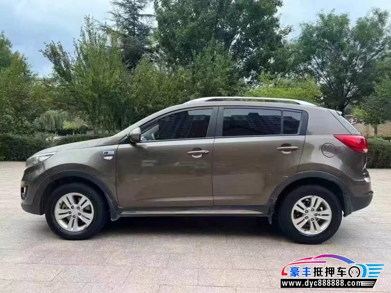 17年起亚智跑轿车抵押车出售